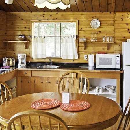 Mineral Springs Resort Fernwood エクステリア 写真